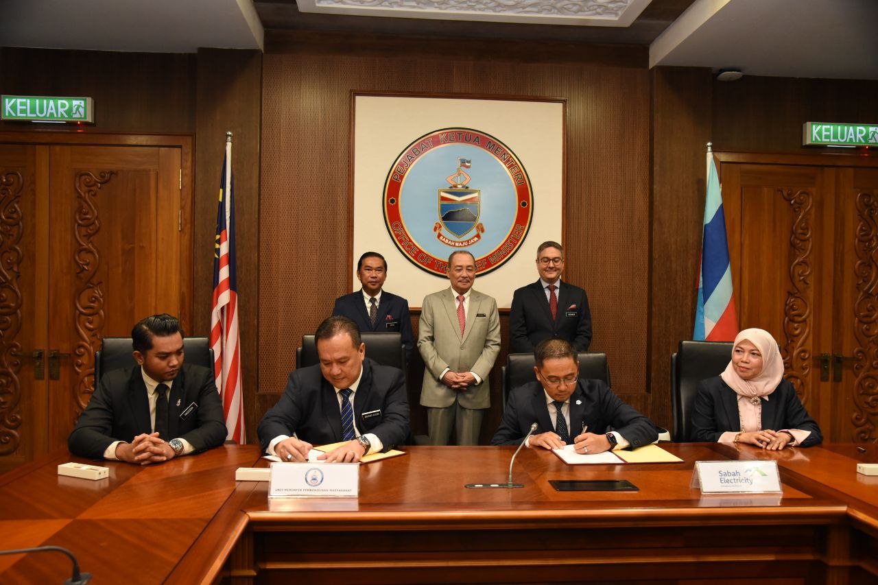 Majlis Menandatangani Memorandum Persefahaman (MoU) antara Sabah Electricity dan UPPM Sabah ini akan mengikat kerjasama strategik antara Sabah Electricity Sdn Bhd (Sabah Electricity) dan Unit Pemimpin Pembangunan Masyarakat Negeri Sabah (UPPM) bagi memperluas capaian bekalan elektrik ke seluruh pelosok negeri khususnya di kawasan luar bandar dan pedalaman.
