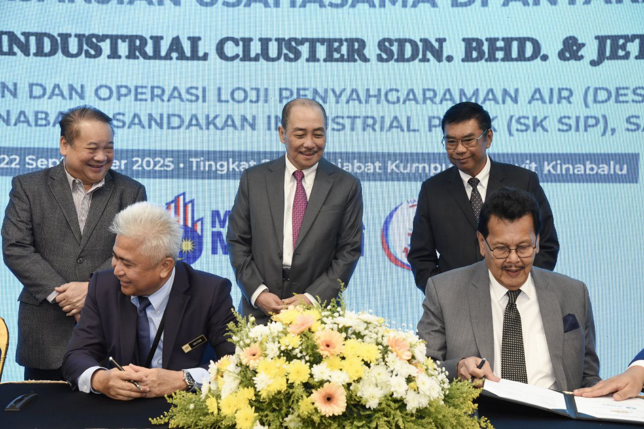 Majlis Menandatangani  Perjanjian Usahasama Di Antara Sawit Palm Oil Cluster Sdn Bhd Dan Jetama Sdn Bhd 