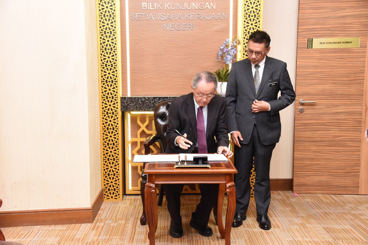 Kunjungan hormat perpisahan Ketua Pejabat Konsular Jepun bagi Sabah, Sarawak dan Wilayah Persekutuan Labuan ke Pejabat Setiausaha Kerajaan Negeri Sabah