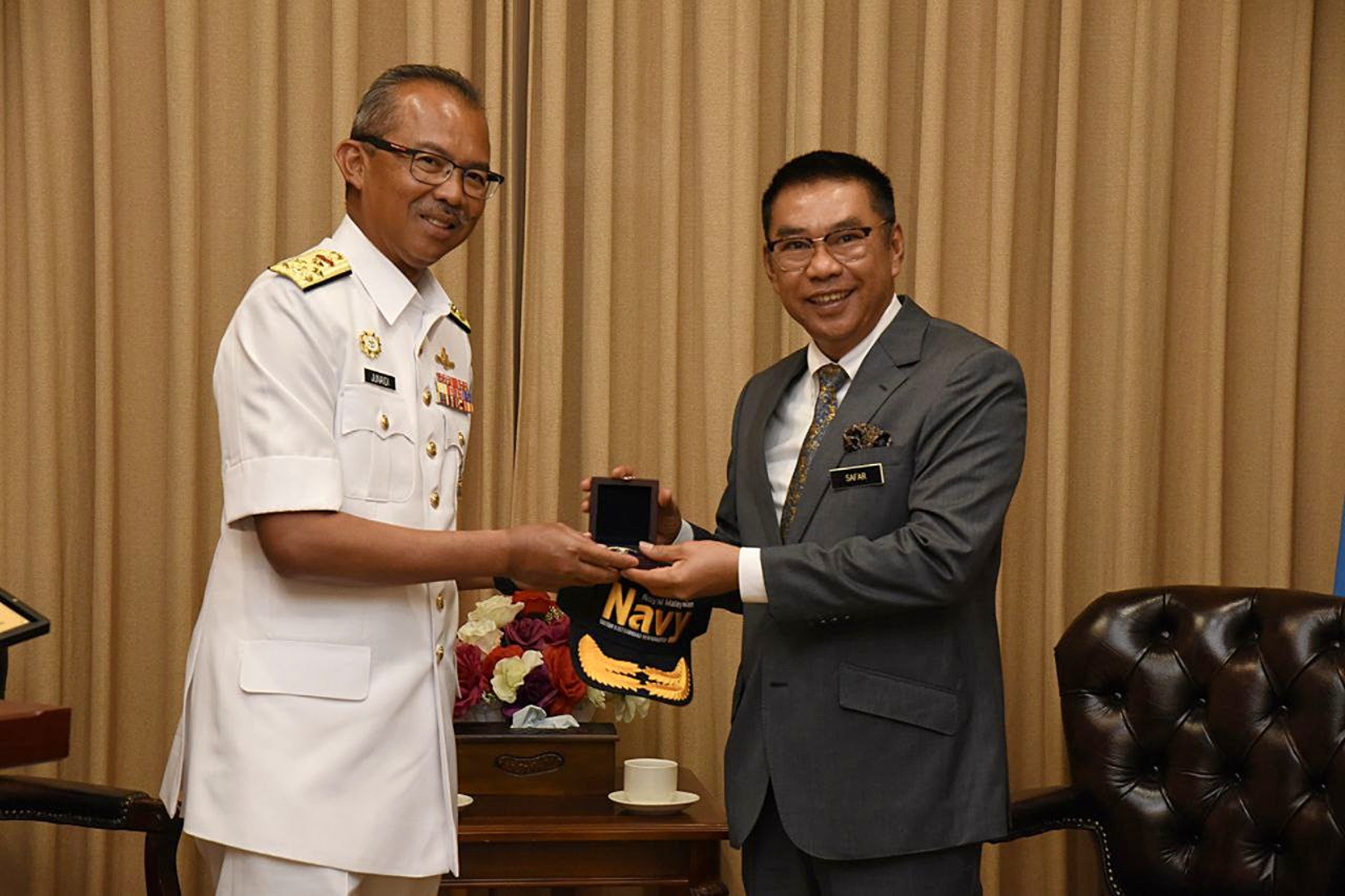 Kunjungan Hormat Panglima Armada Timur kepada YB Setiausaha Kerajaan Negeri Sabah