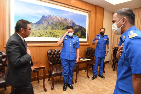 YB Setiausaha Kerajaan Negeri terima kunjungan hormat Pengarah Pertahanan Awam Negeri Sabah