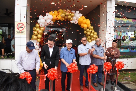 Majlis Perasmian Restoran Pandu Lalu dan Majlis Menandatangani Memorandum Persefahaman (MOU) di antara McDonald’s Malaysia dan Taman Perindustrian Kota Kinabalu (KKIP)
